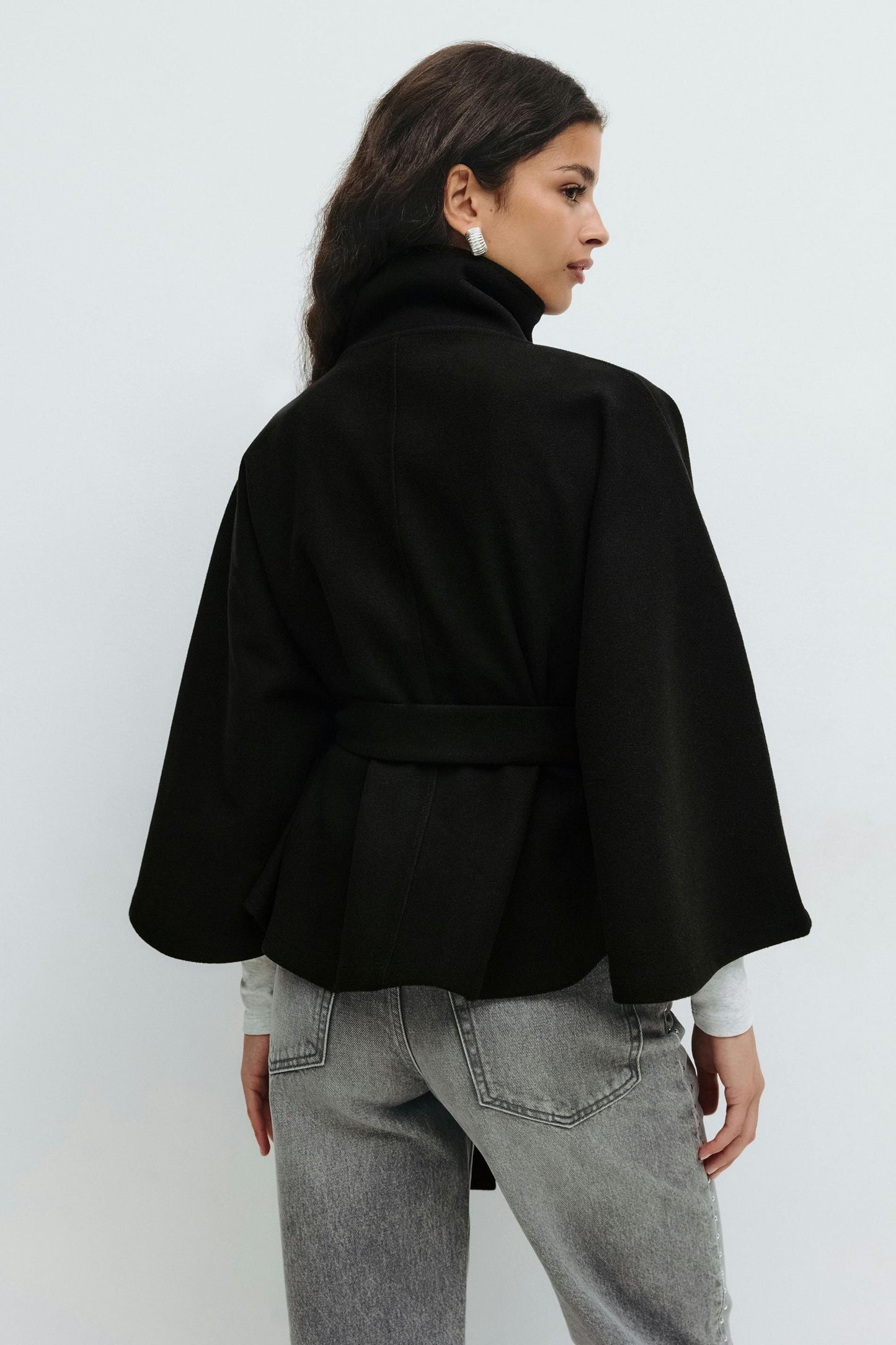 Anaïs - Trench Court Femme Ceinturé et Élégant pour l'Automne