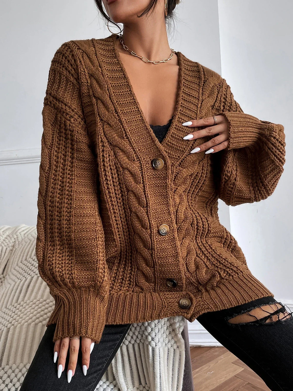 Clara - Cardigan femme oversize chaud et torsadé à col V