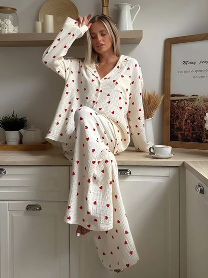 Clara - Pyjama Femme en Coton Style avec Motif Cœurs et Col Chemise