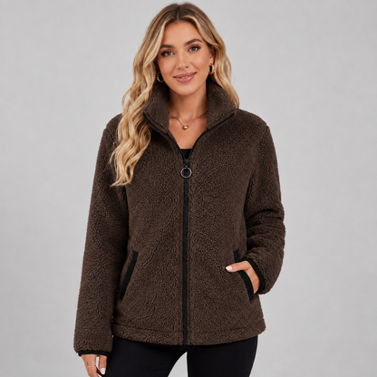 Clara - Veste femme courte et chaude à capuche zippée avec col montant