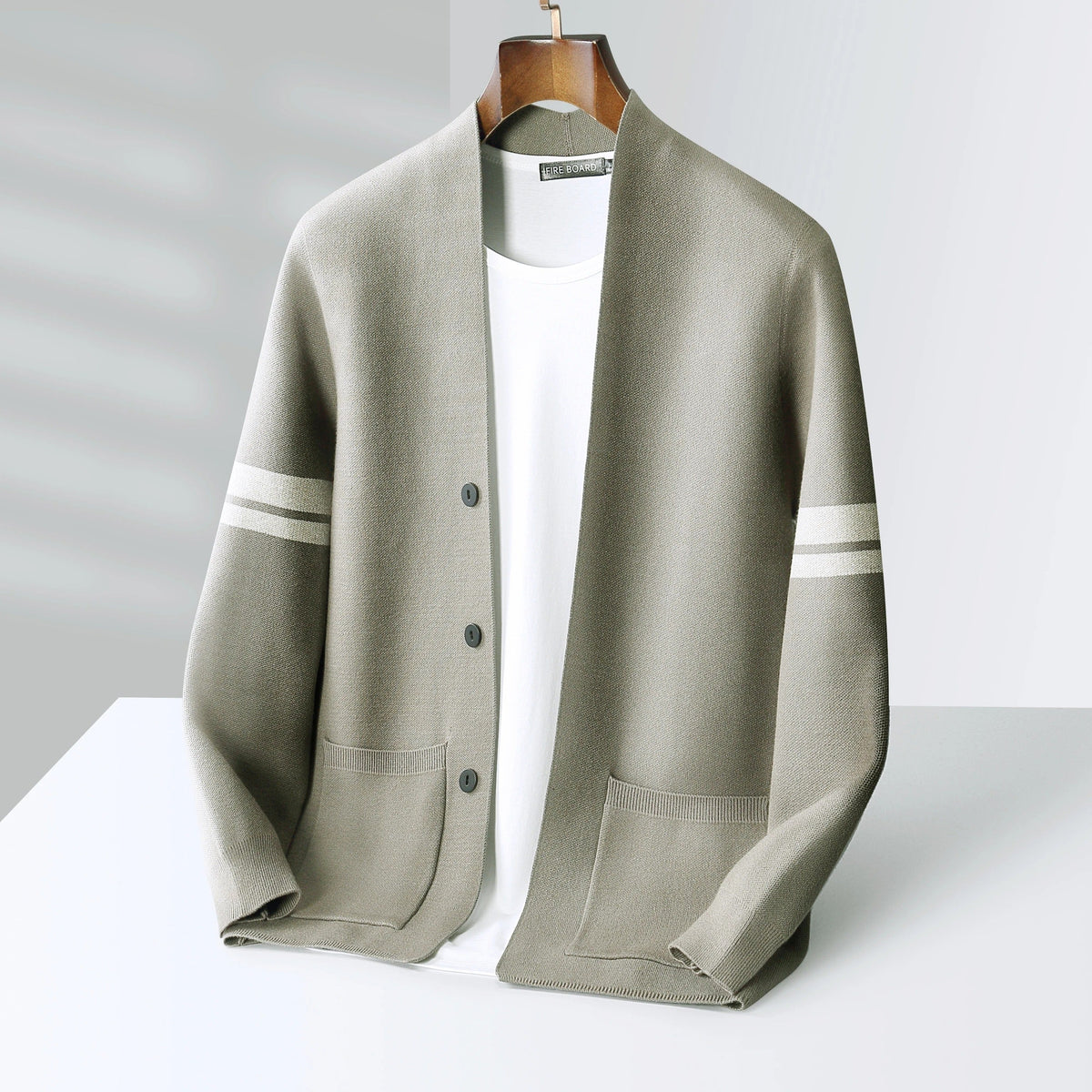 Gabriel - Gilet Homme en Cashmere Style avec Boutons et Rayures Contrastées