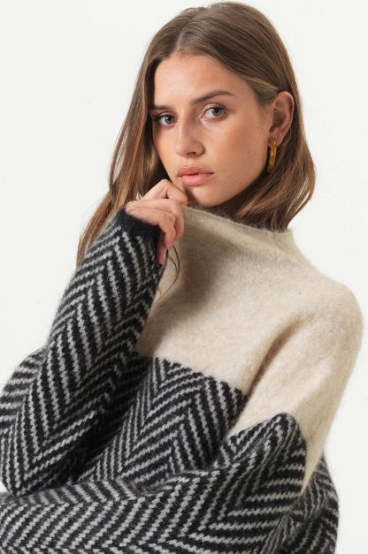 Inès - Pull Femme Col Roulé Oversize avec Motif Chevron en Maille