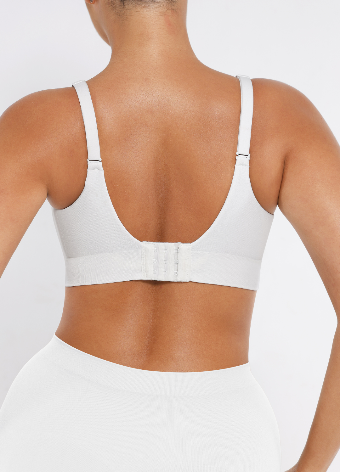 Inès - Soutien-gorge femme push up confortable avec décolleté en V au quotidien