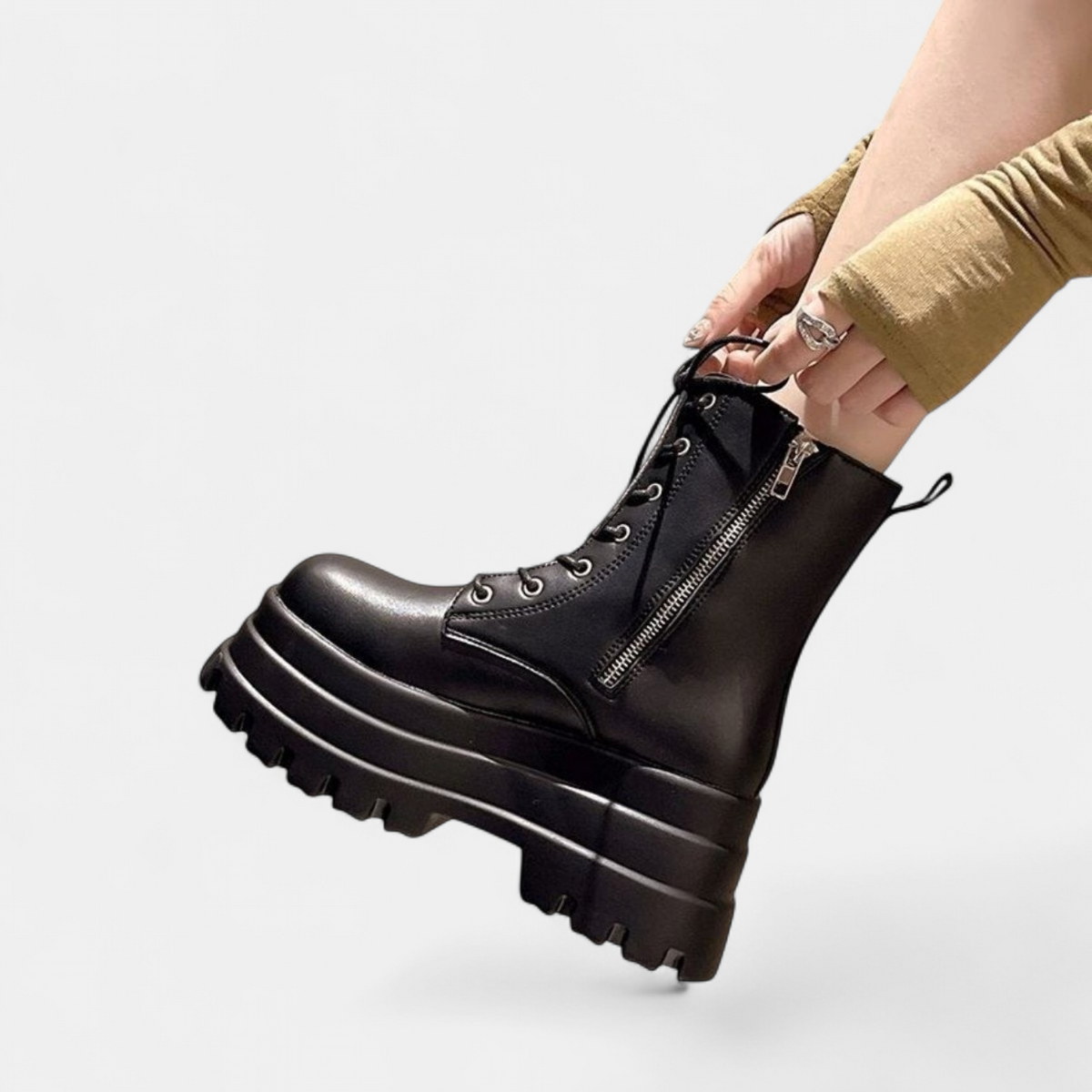Jade - Bottines femme rangers à lacets et plateforme épaisse crantée