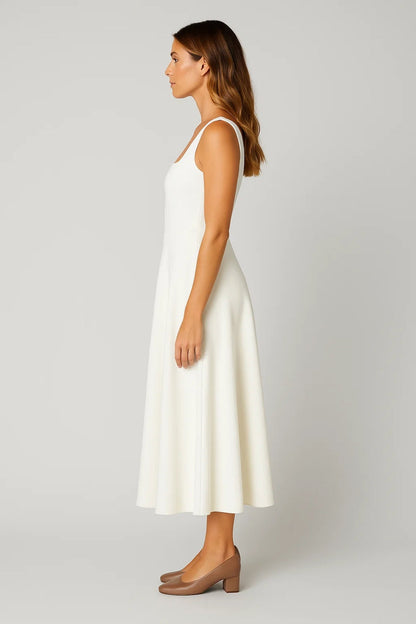 Robe Maxi Femme - Bretelles Larges Encolure Carrée Évasée | Chic