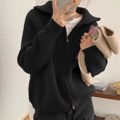Élise - Cardigan Femme en Laine Style pour l'Automne avec Capuche et Zip