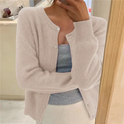 Élise - Gilet Femme en Maille Douce avec Col Rond et Boutonnage Fin
