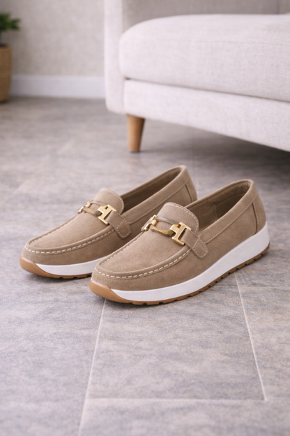 Élise - Mocassins Confort Femme avec Boucle Dorée et Semelle Plateforme Chic