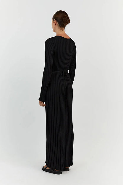 Élise - Robe pull femme longue col V côtelée avec manches longues et coupe évasée
