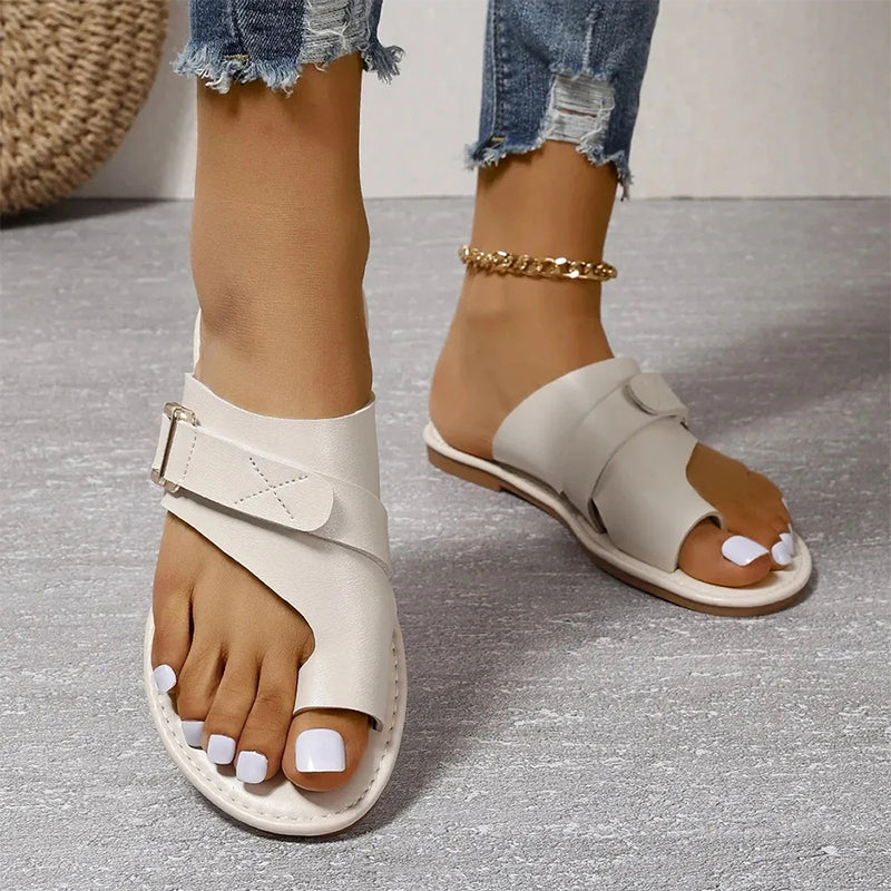 Élise - Sandales Orthopédiques Plates Femme Chic avec Boucle et Anneau Orteil